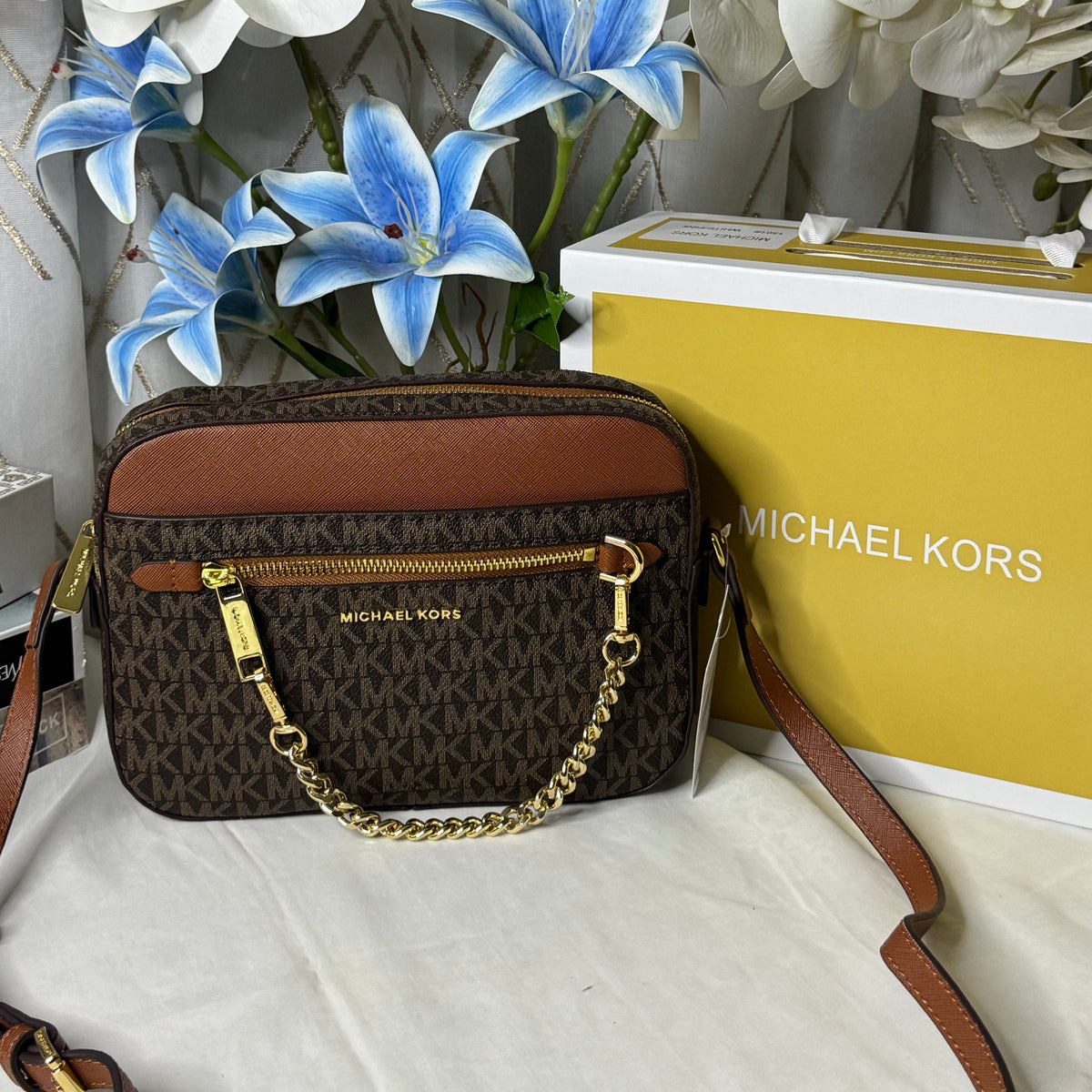 Michael Kors Jet Set Large Logo Crossbody with chain